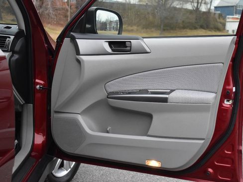 Used 2012 Subaru Forester 2.5X w/ Alloy Wheel Pkg image 9