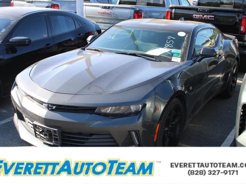 Used 2018 Chevrolet Camaro LT RWD image 1