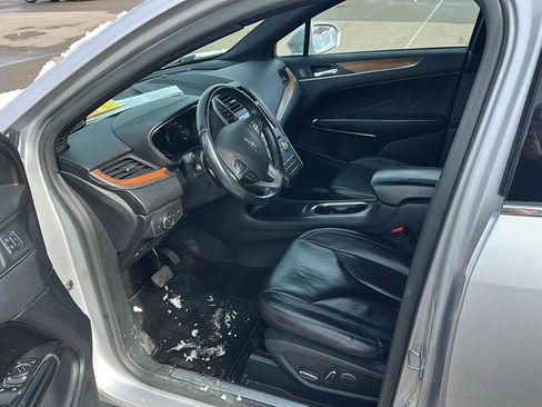 Used 2017 Lincoln MKC Select w/ Select Plus Package image 8