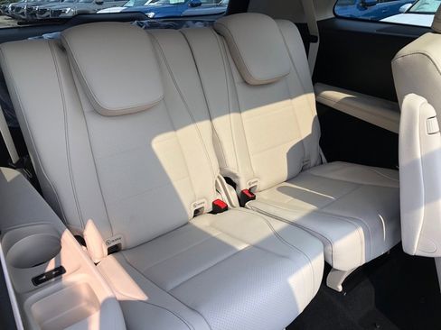 New 2025 Mercedes-Benz GLS 450 4MATIC image 34