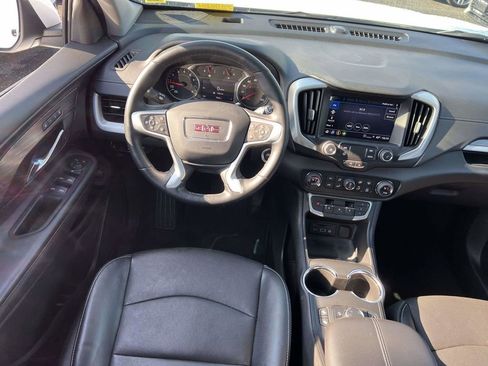 Used 2023 GMC Terrain SLT image 16