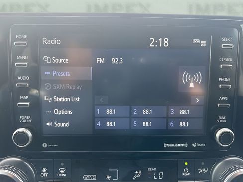 Used 2022 Toyota Highlander LE image 19