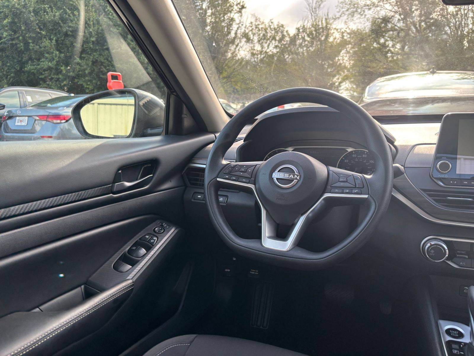 Used 2026 Nissan Altima 2.5 SV FWD image 33