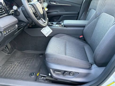 New 2026 Toyota Camry LE w/ Convenience Package FWD image 17