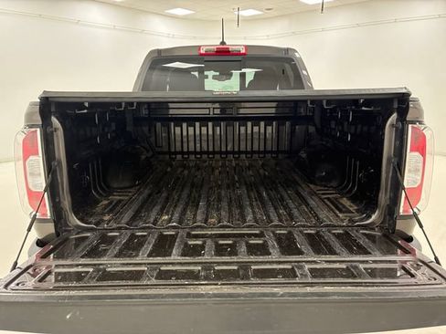 Used 2019 GMC Canyon SLT w/ Driver Alert Package AWD/4WD image 17