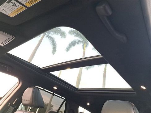 Certified 2025 Honda Pilot Black Edition image 20