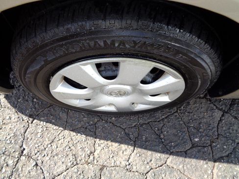 Used 2003 Toyota Camry LE image 26