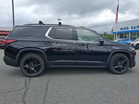 Used 2023 Chevrolet Traverse LT w/ LPO, 'HIT The Road' Package AWD/4WD image 7