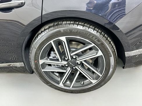 Certified 2026 Genesis G80 2.5T Advanced AWD/4WD image 23