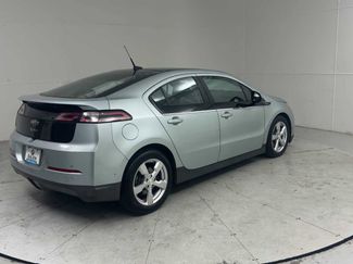 Used 2012 Chevrolet Volt Premium w/ Premium Trim Package FWD video 2