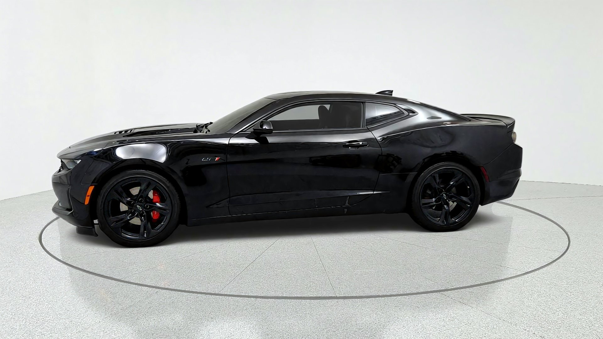 Used 2023 Chevrolet Camaro LT w/ RS Package RWD image 2