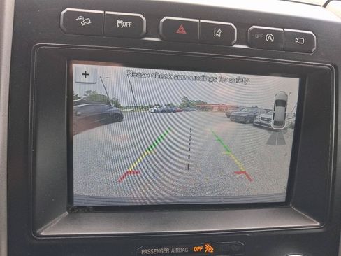 Used 2018 Ford Expedition XLT w/ Equipment Group 202A AWD/4WD image 18