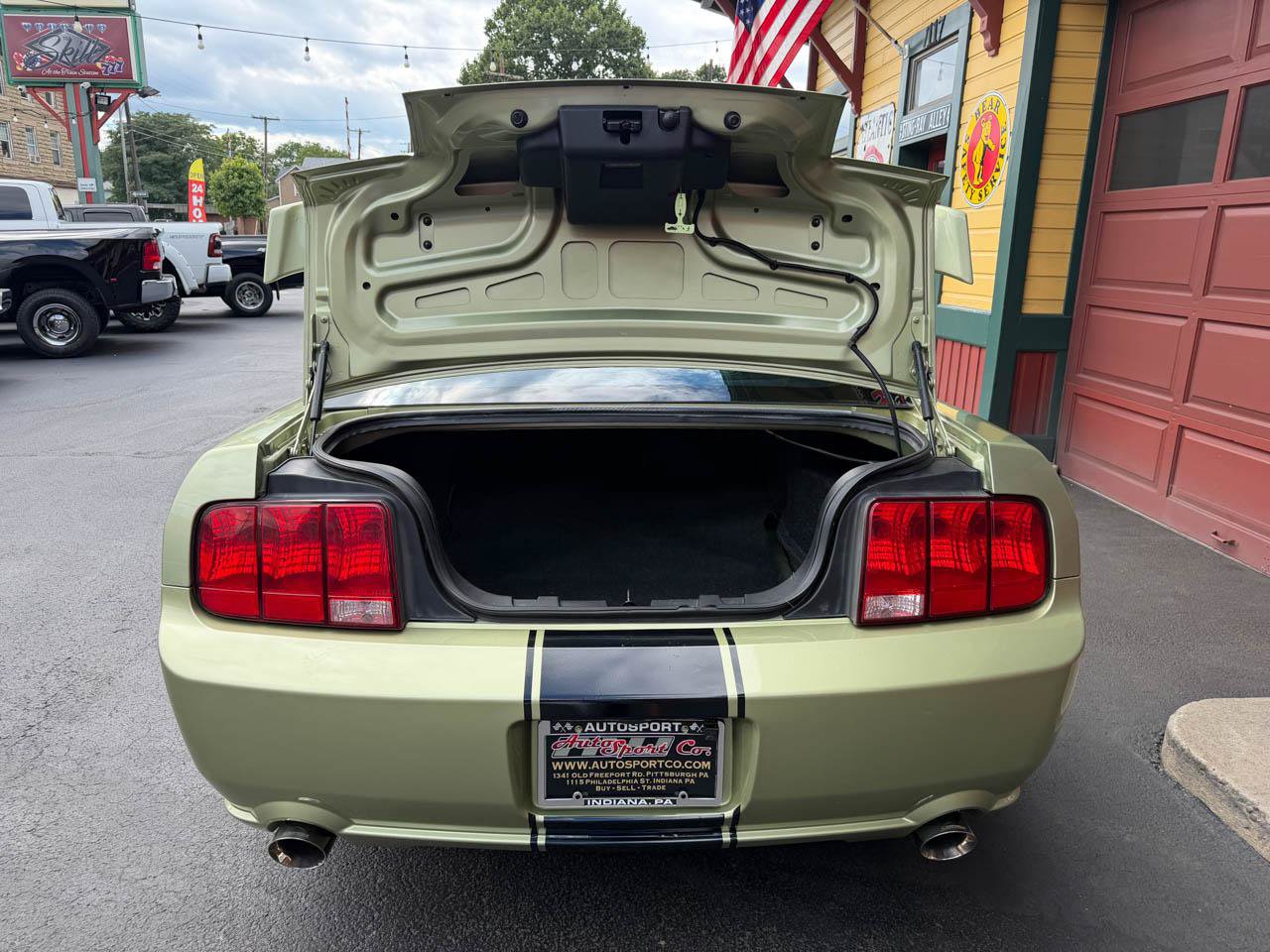 Used 2006 Ford Mustang GT Premium RWD image 17
