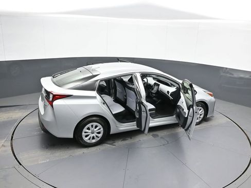 Certified 2022 Toyota Prius LE image 43