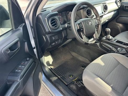 Used 2022 Toyota Tacoma SR image 9