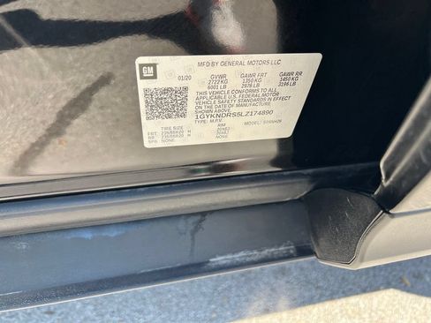 Used 2020 Cadillac XT5 Premium Luxury w/ LPO, Floor Liner Package AWD/4WD image 18