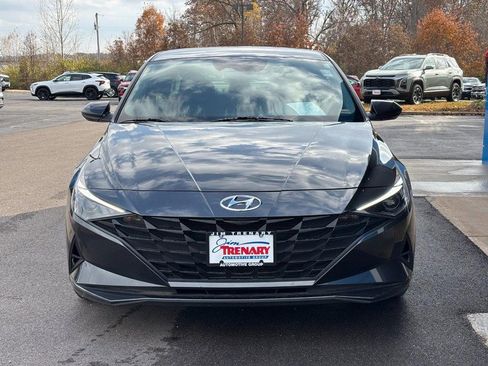 Used 2023 Hyundai Elantra SE image 9