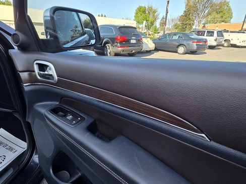 Used 2015 Jeep Grand Cherokee Overland image 20