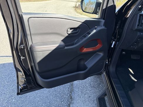 New 2026 Nissan Frontier PRO-4X AWD/4WD image 17