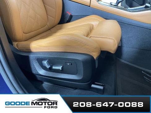 Used 2023 BMW X5 xDrive40i AWD/4WD image 24