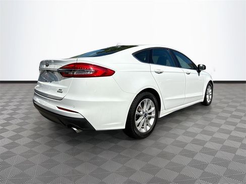 Used 2020 Ford Fusion SE image 6