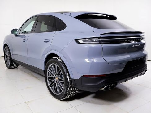 Used 2026 Porsche Cayenne S image 3