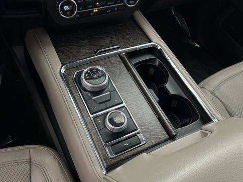 Used 2020 Ford Expedition Limited AWD/4WD image 11