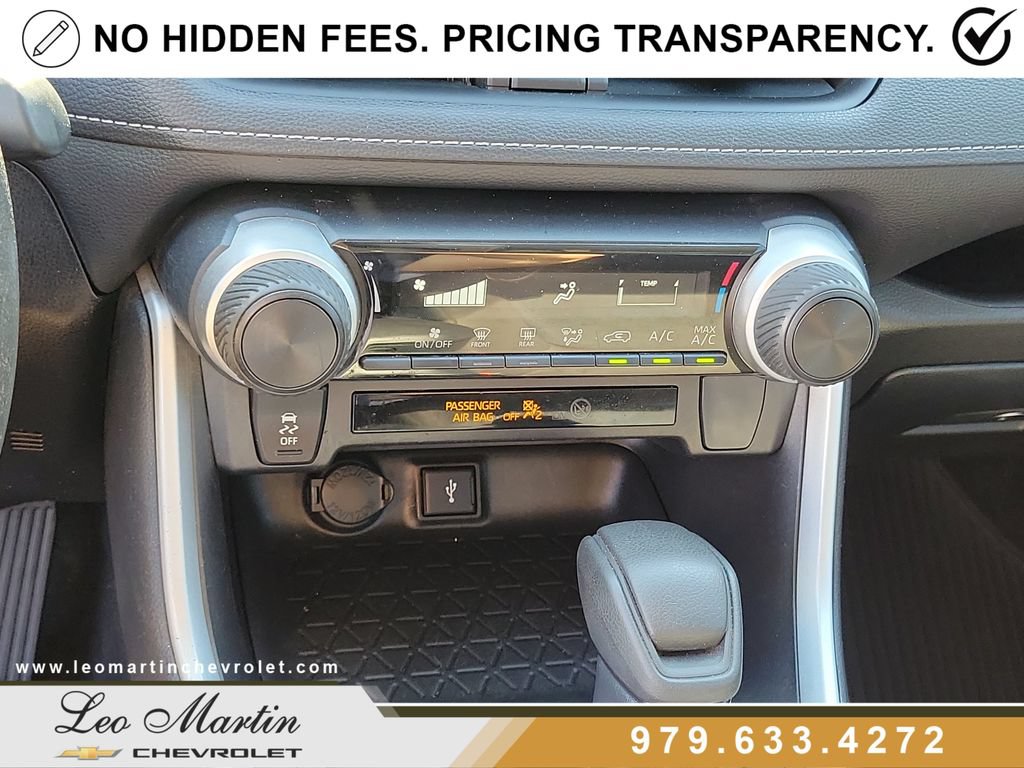 Used 2022 Toyota RAV4 LE FWD image 24