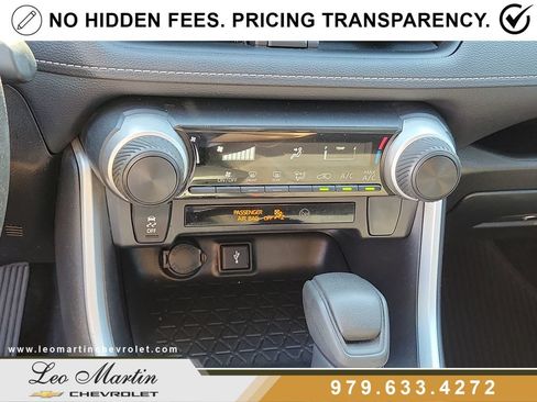 Used 2022 Toyota RAV4 LE FWD image 24