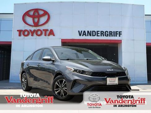 Used 2023 Kia Forte LXS FWD image 1