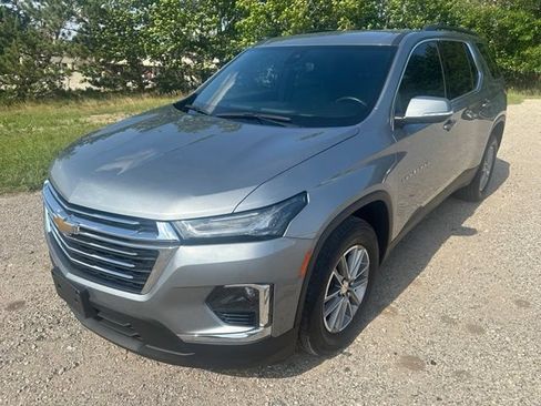 Used 2023 Chevrolet Traverse LT AWD/4WD image 2