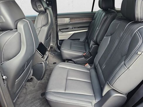 New 2026 Cadillac Vistiq Sport w/ LPO, Floor Liner Package image 16