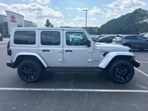 Used 2024 Jeep Wrangler Unlimited Sahara w/ Safety Group AWD/4WD image 3