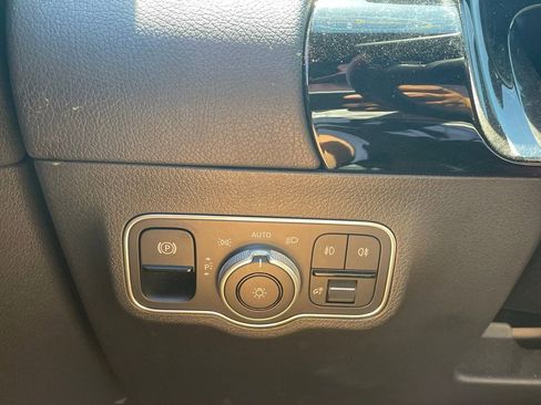 Used 2025 Mercedes-Benz GLA 250 4MATIC image 12