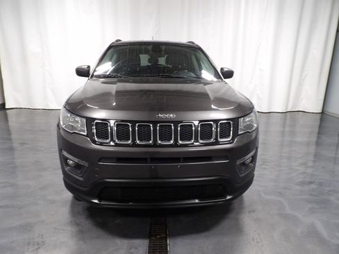 Used 2017 Jeep Compass Latitude image 3