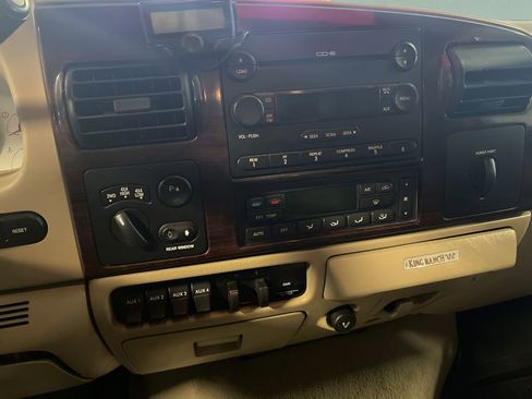 Used 2006 Ford F350 Harley-Davidson image 13