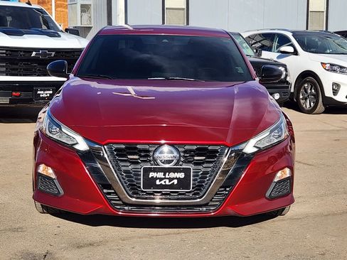 Used 2020 Nissan Altima 2.5 SR image 2