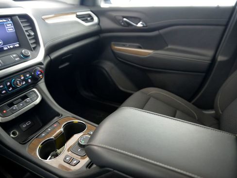 Used 2023 GMC Acadia SLE w/ Driver Convenience Package image 27