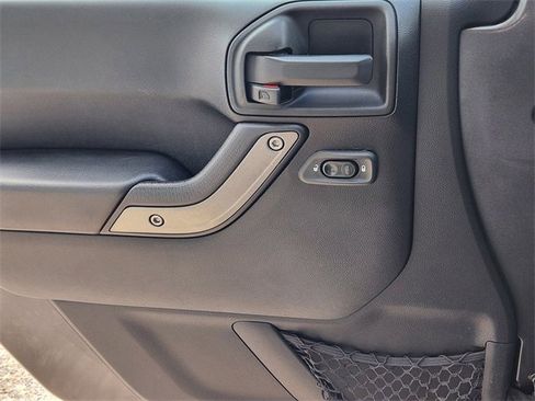 Used 2018 Jeep Wrangler Unlimited Sport S image 22