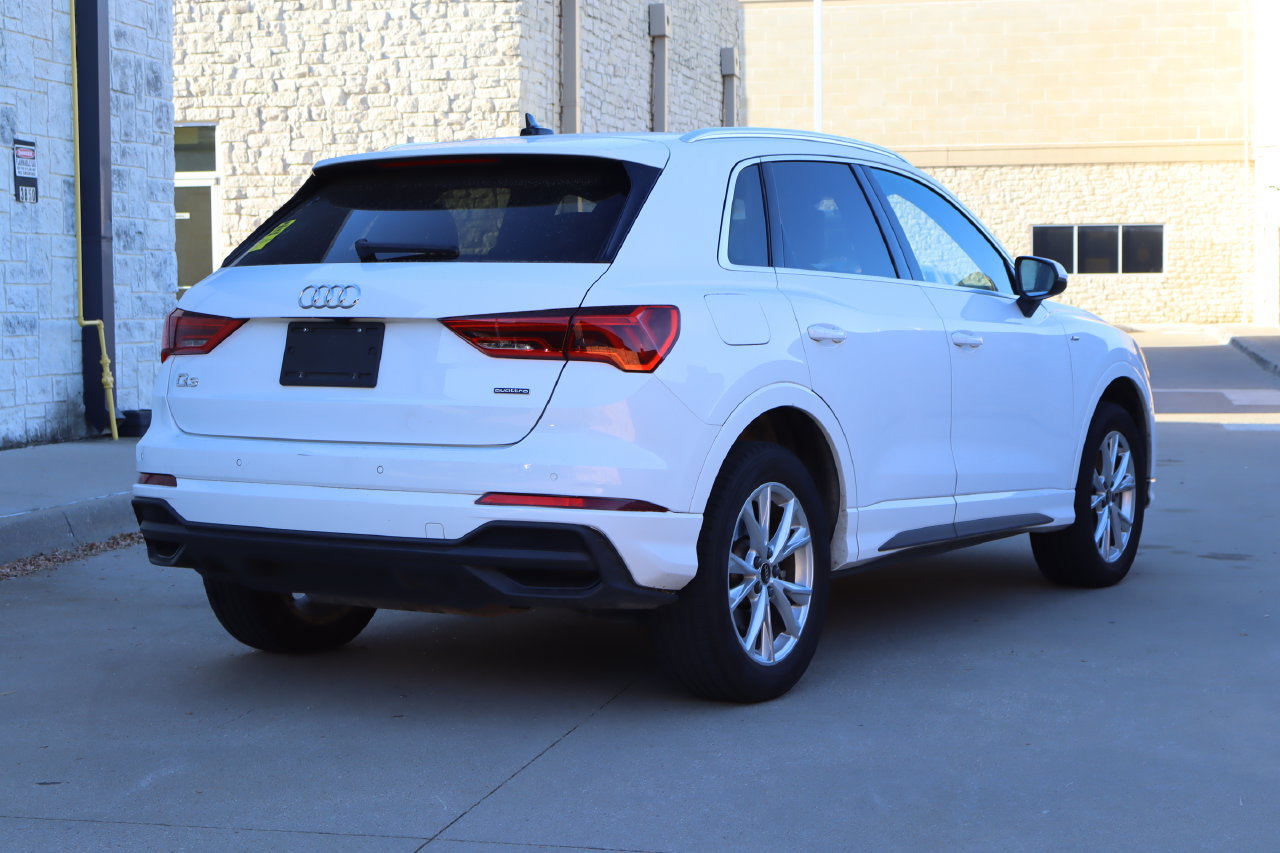 Used 2024 Audi Q3 2.0T Premium AWD/4WD image 3