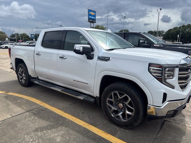 Used 2025 GMC Sierra 1500 SLT w/ SLT Premium Package AWD/4WD image 3