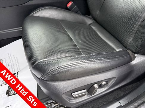 Used 2023 Toyota Crown XLE image 17