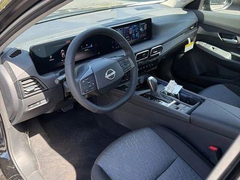 Used 2025 Nissan Sentra SV w/ All-Weather Package FWD image 19
