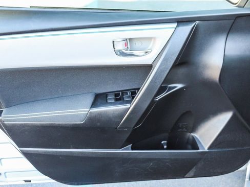 Used 2016 Toyota Corolla L image 20