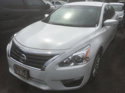 Used 2015 Nissan Altima 2.5 S w/ Power Driver Seat Package image 2