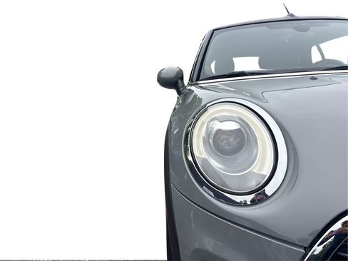 Used 2018 MINI Cooper Convertible FWD image 32