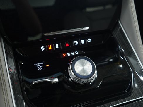 Used 2022 Jeep Wagoneer Series II w/ Premium Group I image 25