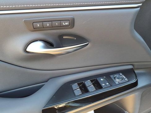 Used 2023 Lexus ES 250 250 w/ Premium Package image 7
