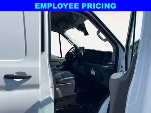 New 2026 Ford Transit 250 148 Medium Roof w/ Load Area Protection Package RWD image 15