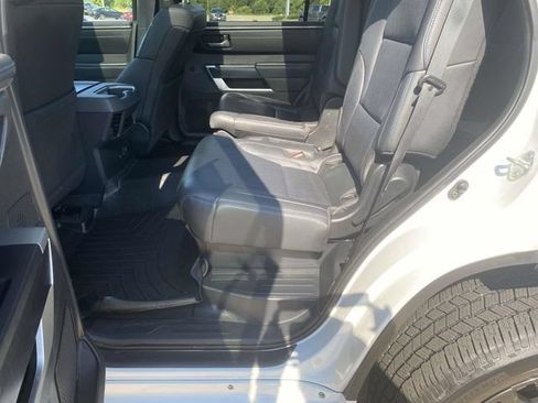 Used 2024 Toyota Sequoia Platinum AWD/4WD image 9